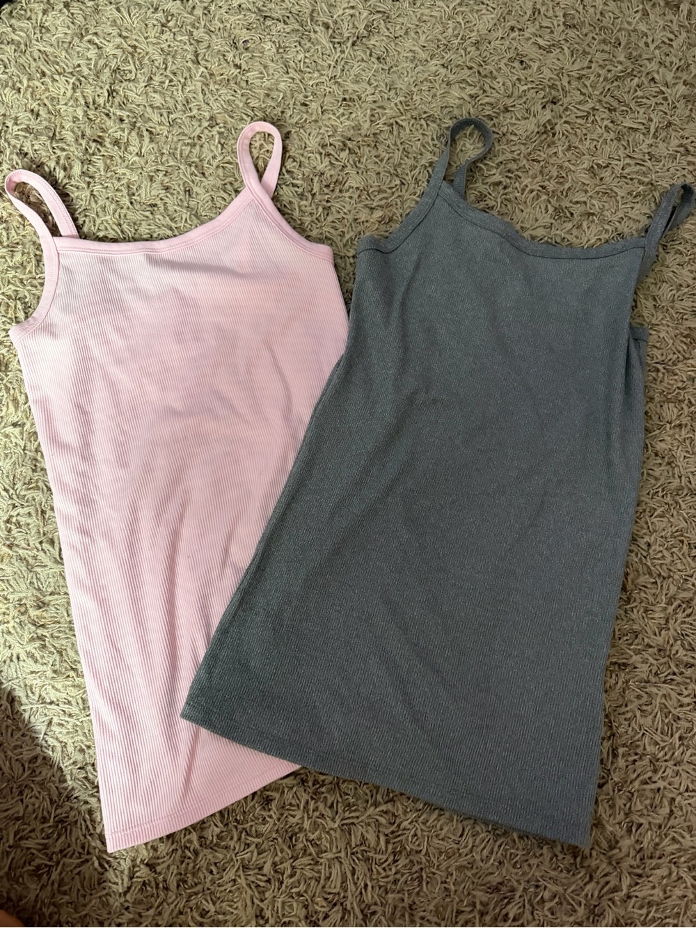 Pink & Gray Ribbed Tank tops
no boundaries
size xs